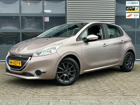 Peugeot 208 1.2 VTi Active | Navi | CRUISECR | Airco | Dealer onderhouden