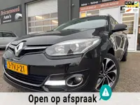 Renault Mégane Estate 1.2 TCe Bose met parkeersensoren en navigatie en bluetooth telefoon / media