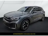 Volkswagen Touareg 3.0 TDI R-Line Grijs Kenteken ACC Stoelkoeling Luchtvering Trekhaak Head-Up