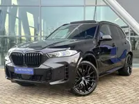 BMW X5 XDrive50e Plug in Hybride M sport Black Pack 490pk Panoramadak / 22inc / HU Display
