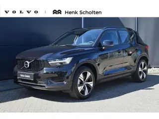 Volvo XC40 T4 Recharge R-Design | Stoelverwarming | Parkeersensoren voor + achter | Parkeercamera | 
