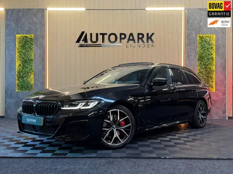 BMW 5-serie Touring 530e Business Edition Plus M-SPORT|PANO|MEMORY|KEYLESS|SFEERVERLICHTING|CARPLAY|