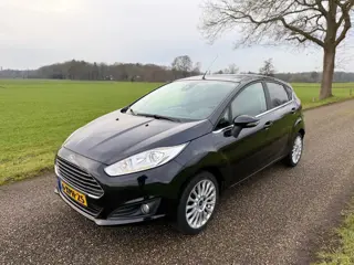 Ford Fiesta 1.0 Titanium 100PK 5-DRS / Nieuwe Distributie riem