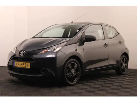 Toyota Aygo 1.0 VVT-i x-fun (bj 2017)