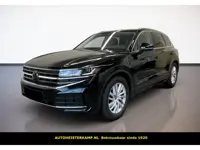 Volkswagen Touareg 3.0 TDI Elegance Grijs Kenteken ACC Luchtvering Comfortstoelen Trekhaak