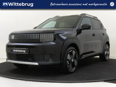 Fiat Grande Panda La Prima 11 kW 44 kWh | Winter Pakket | Camera | Carplay |