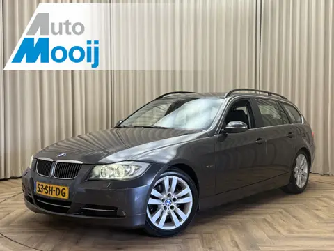 BMW 3 Serie Touring 325i Dynamic Executive Org.NL! / Uitklapbare Trekhaak / 1/2 Leder / Xenon / Crui