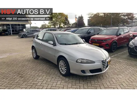 Alfa Romeo 147 1.6 T.Spark Progression airco *apk 10-2026*