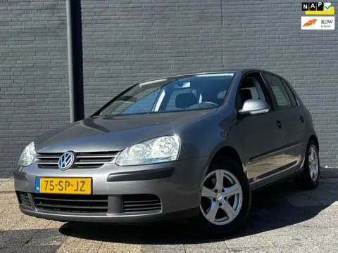 Volkswagen Golf 1.6 FSI Turijn | APK TOT 01/2027