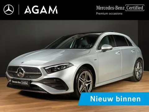 Mercedes-Benz A-Klasse Hatchback 250 e Business Solution AMG Panorama dak