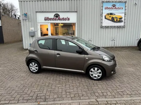 Toyota Aygo 1.0 VVT-i Now 5 DEURS AIRCO ZEER MOOI 3500E