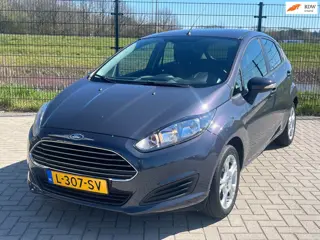 Ford Fiesta 1.0 Titanium | 80PK | Stoel- en voorruit verwarming | LMV