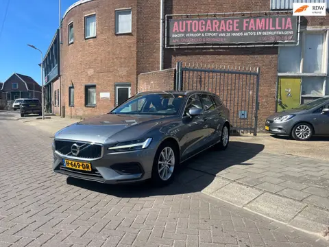 Volvo V60 2.0 T4 Momentum Pro