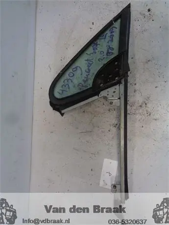 Peugeot 307 CC 2003-2009 Links voor driehoeksraam