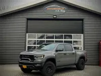 Dodge Ram 1500 6.2 L V8 4x4 Crew Cab TRX HEMI 702PK BOMVOL!
