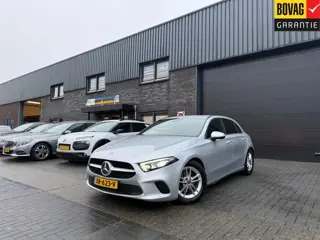 Mercedes-Benz A-Klasse 180 Business Solution | 12MND GARANTIE | NAVIGATIE | CRUISE |LED | DAB | PDC 