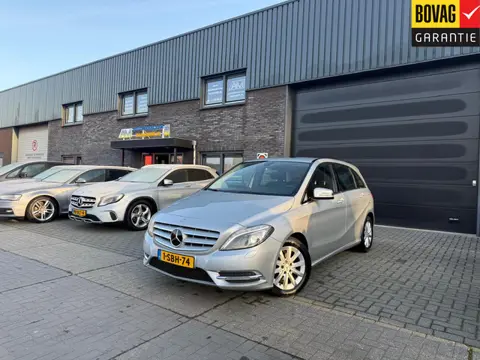 Mercedes-Benz B-Klasse 180 Ambition | 2E EIGENAAR | 12MND GARANTIE | AUTOMAAT | CRUISE | NAVI | XENO
