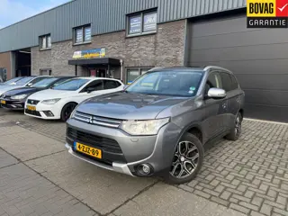 Mitsubishi Outlander 2.0 PHEV Instyle X-Line | 2E EIGENAAR | 12MND GARANTIE | SCHUIFDAK | TREKHAAK |
