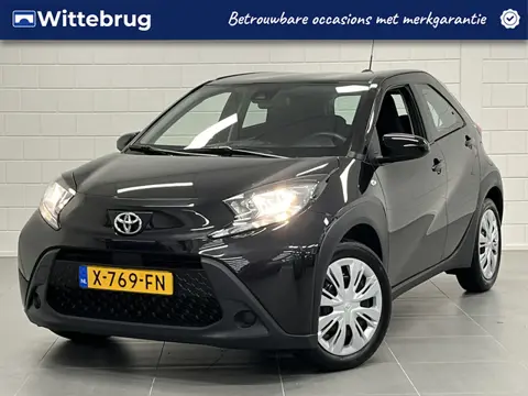 Toyota Aygo X 1.0 VVT-i MT Play APPLE / ANDROID NAVIGATIE | AIRCO | ZUINIGE AUTO!