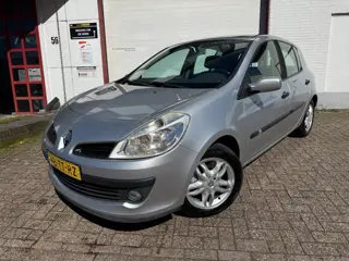Renault Clio 1.6-16V Dynamique |NIEUW APK|PANO|AUTOMAAT|PARKEER SENSOREN |E-PKKT|