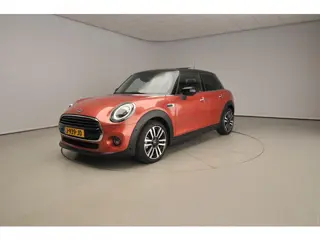 Mini 5-deurs Cooper Summer Red Edition / Automaat / Panoramadak / Harman-Kardon / Sportstoelen / Hea