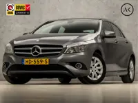Mercedes-Benz A-Klasse 180 Sport (NAVIGATIE, LEDER, ZWART HEMEL, STOELVERWARMING, SPORTSTOELEN, PARK