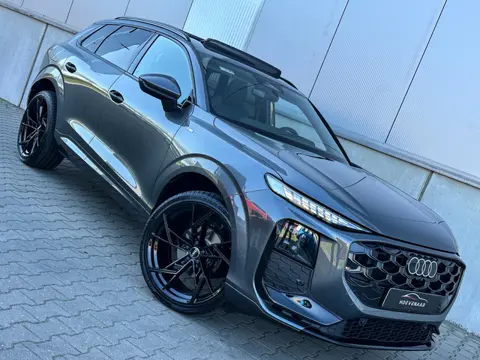 Audi Q3 35tfsi 150Pk S-line Pano Led 21Inch Competition Benzine