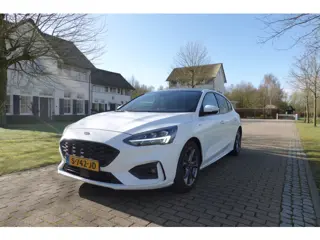 Ford Focus 1.0 EcoBoost ST LINE Titanium X Business | Panodak | Camera | Winterpakket | ACC |