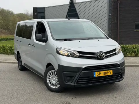 Toyota PROACE Shuttle 1.6 D-4D Cool Comfort Long 9 persoons | pano | Airco | Cruise | Radio |