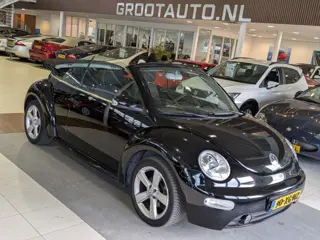 Volkswagen New Beetle Cabriolet 2.0 Highline Automaat Airco, Stoelverwarming, Stuurbekrachtiging