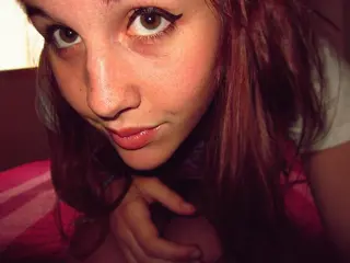 Tessa, Brunette 22 jaar opzoek naar Anoniem xxxxxxxxxx