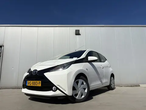Toyota Aygo 1.0 VVT-i x-play | Achteruitrij camera