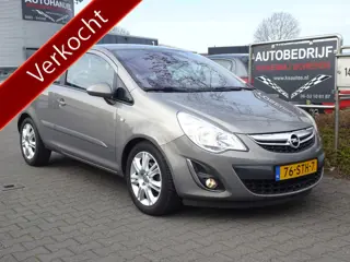 Opel Corsa 1.4-16V Cosmo (bj 2011)