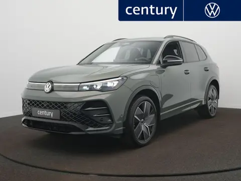 Volkswagen Tiguan 1.5 eHybrid R-Line Automaat - IQ light - Head-updisplay - Apple Carplay/Android Au