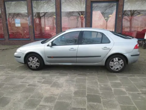 Renault Laguna 1.6 16 V Plaatwerk en Onderdelen Kleur TEB 64