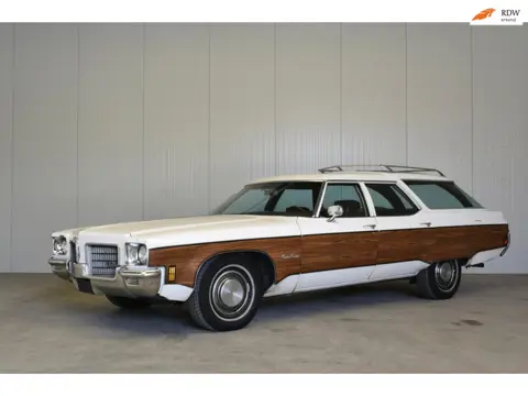 Oldsmobile CUSTOM CRUISER Met de wereld beroemde 455 Rocket en Clamshell, Uniek!