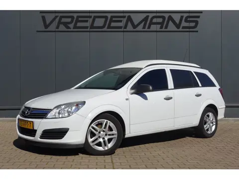 Opel Astra 1.7 CDTi Essentia