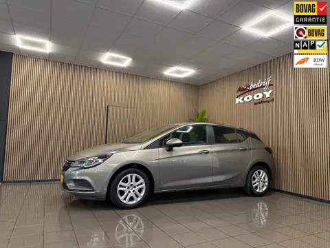 Opel Astra 1.0 Edition * Navigatie / Cruise control / Parkeersensoren / NL Auto *
