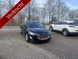Ford Focus 1.0 EcoBoost Hybrid Trend Edition Business CAMERA CRUISE CARPLAY