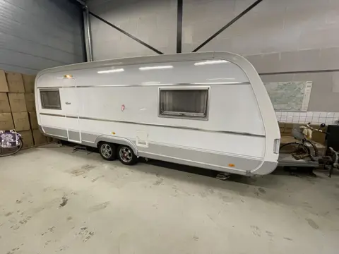 Tabbert GRANDE JEUNESSE BJ 09/2003 4 Slaapplaatsen