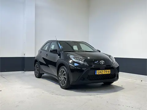 Toyota Aygo X 1.0 VVT-i MT Play |Apple Carplay/ Android auto | Bluetooth | Camera| NL | 1 Eig |