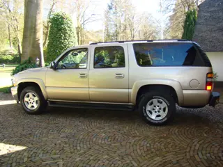 Chevrolet Suburban 7 persoons (bj 2004, automaat)
