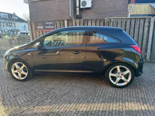 Opel Corsa 1.4-16V Sport 1e Eigenaar