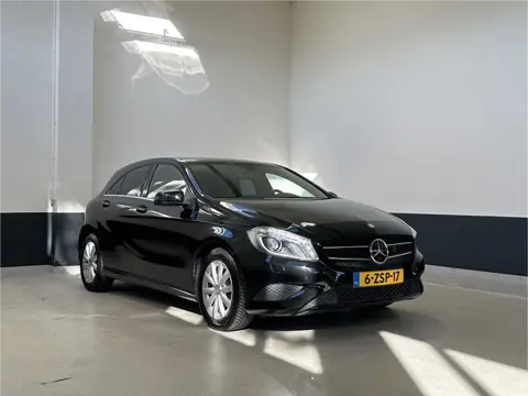 Mercedes-Benz A-klasse 180 Ambition | NL | Navigatie | LM velgen |