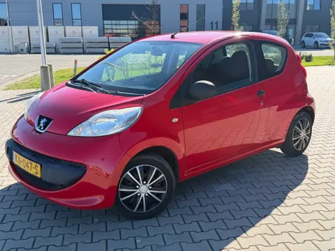 PEUGEOT 107 1.0-12V XR APPLE CAR PLAY / APK 01-2027