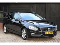 Volvo V60 2.0 D2 Momentum Navigatie/Parkeersensor v,a/17"inch lmv/Trekhaak