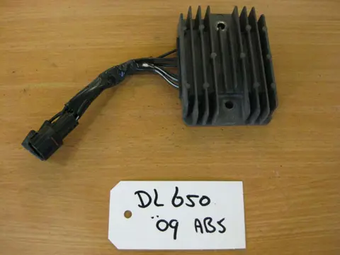 SPANNINGSREGELAAR Suzuki DL 650 V STROM 2003 - 2011