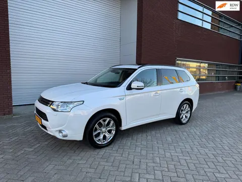 Mitsubishi Outlander 2.0 PHEV Instyle+ 4WD Vol opties