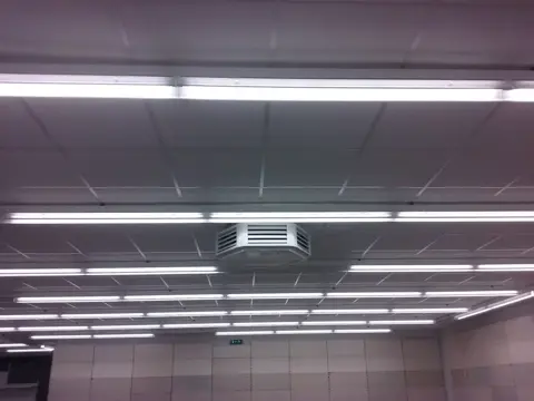 Complete verlichting voor, werkplaats winkel, kantoor ed.