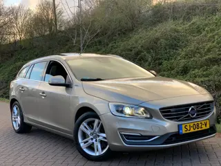 Volvo V60 2.4 D5 Twin Engine Special Edition AUT LEDER NAVI SCHUIFDAK EURO6